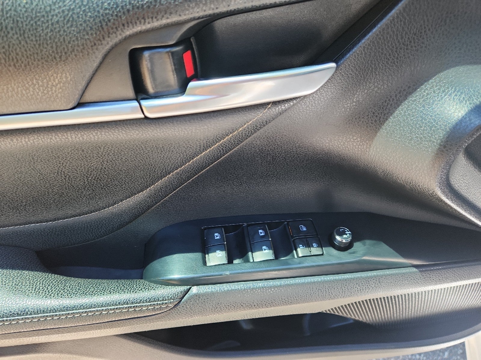 2018 Toyota Camry XSE - Photo 18