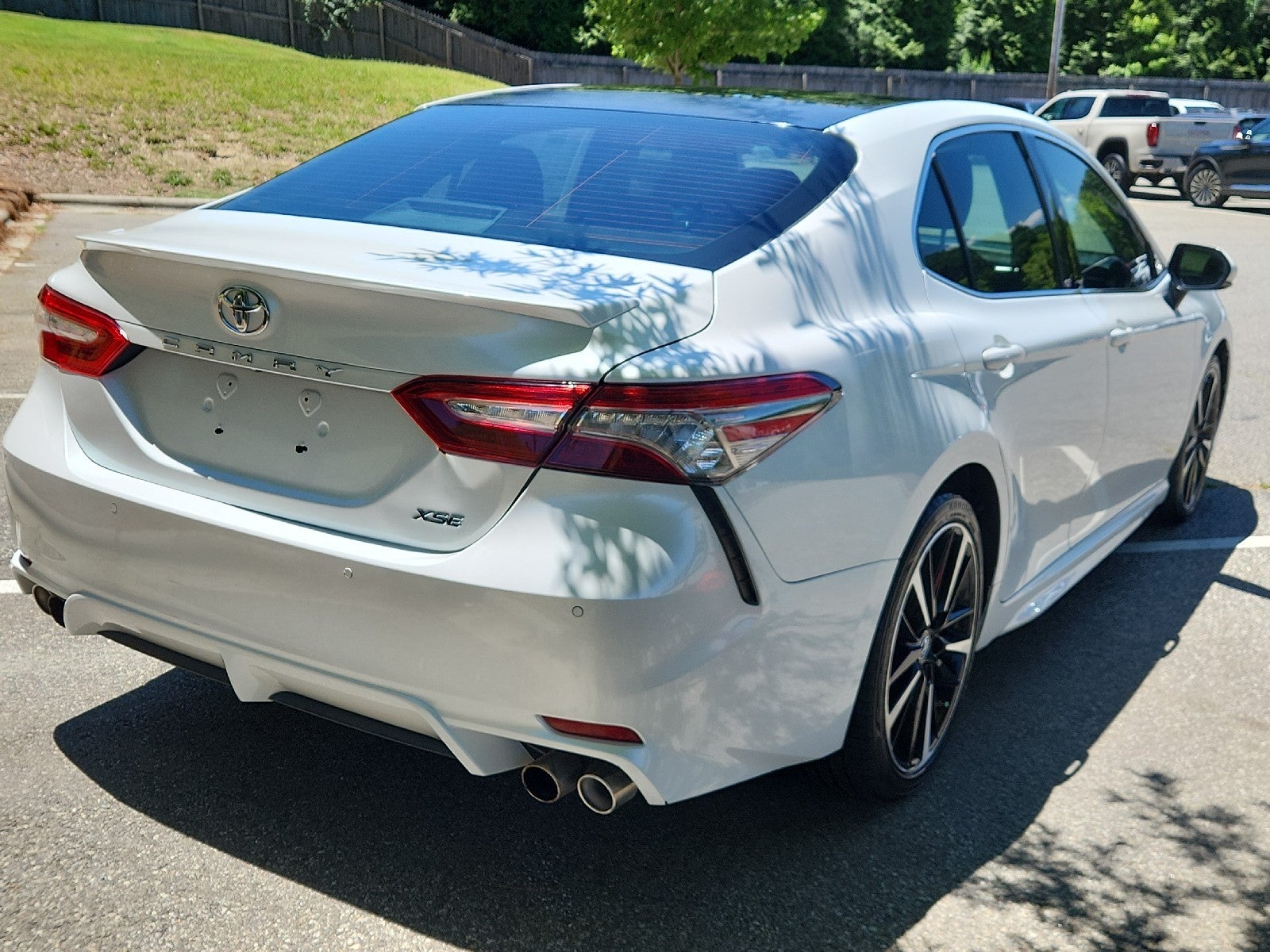2018 Toyota Camry XSE - Photo 7