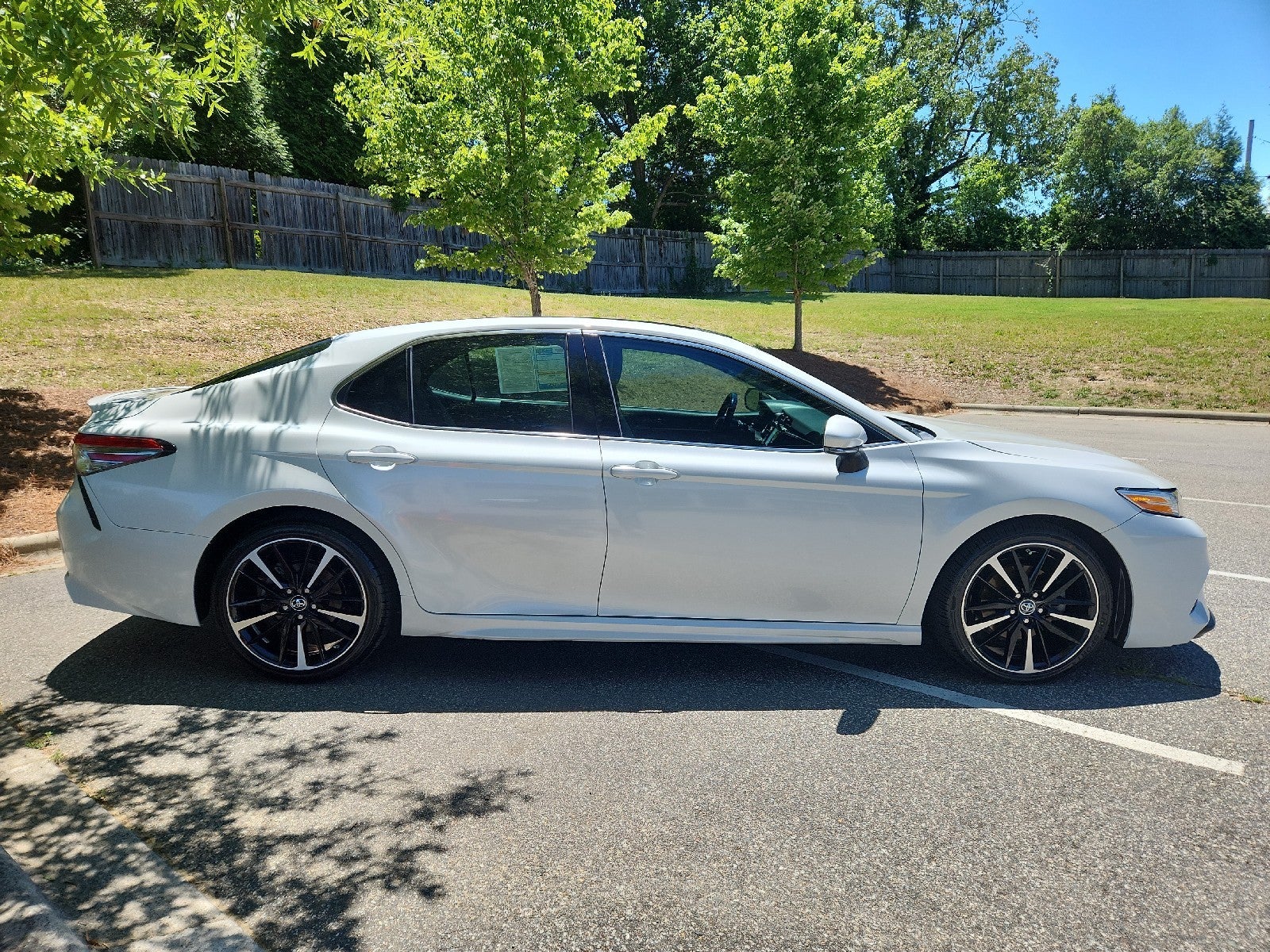 2018 Toyota Camry XSE - Photo 8