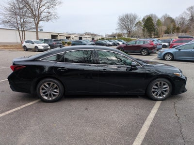 2019 Toyota Avalon XLE