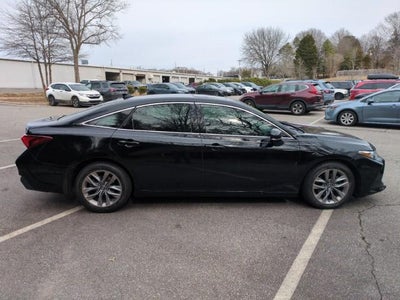 2019 Toyota Avalon XLE
