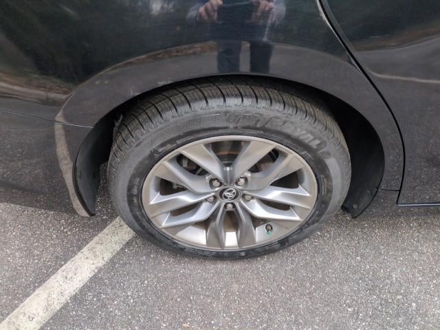 2019 Toyota Avalon XLE