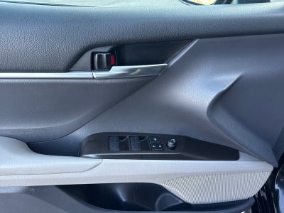 2022 Toyota Camry Hybrid LE