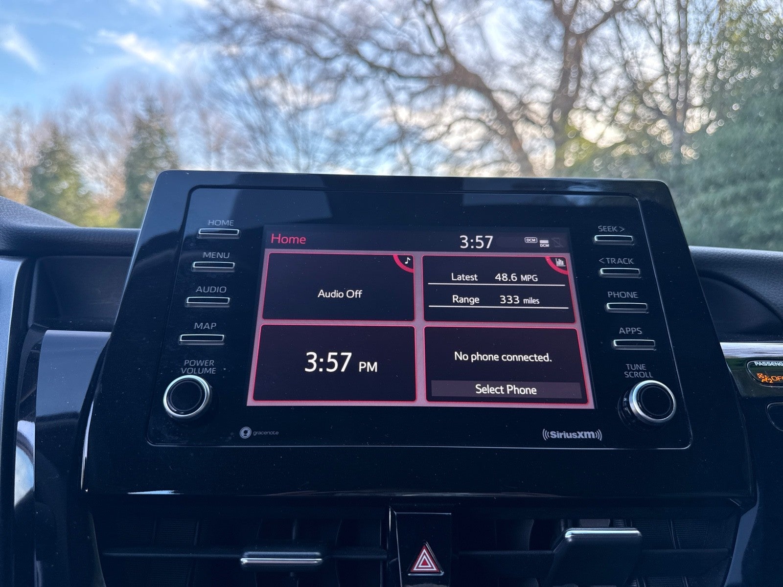 2022 Toyota Camry Hybrid LE