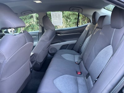 2022 Toyota Camry Hybrid LE