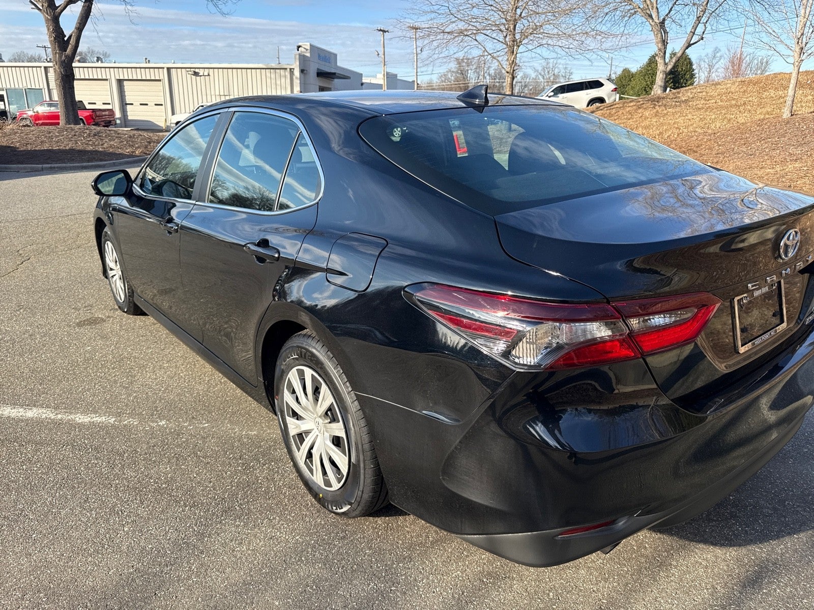 2022 Toyota Camry Hybrid LE