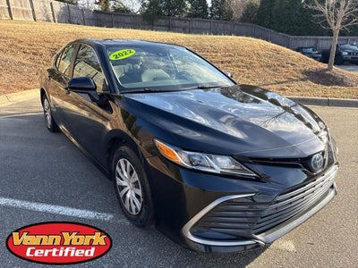 2022 Toyota Camry Hybrid LE
