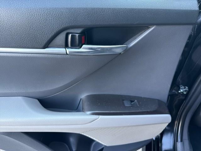 2022 Toyota Camry Hybrid LE