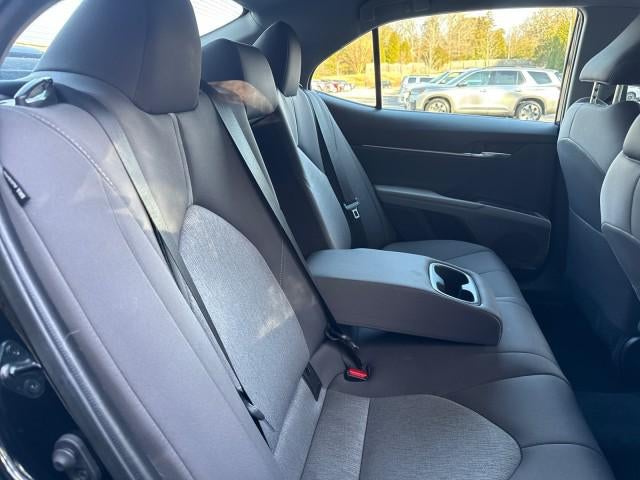 2022 Toyota Camry Hybrid LE