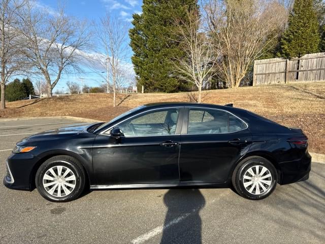 2022 Toyota Camry Hybrid LE