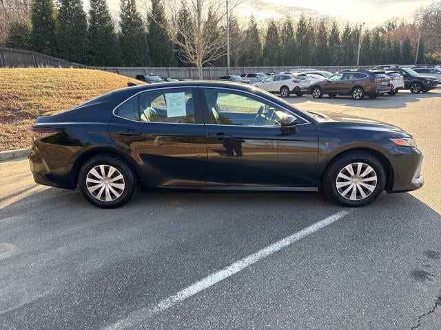 2022 Toyota Camry Hybrid LE
