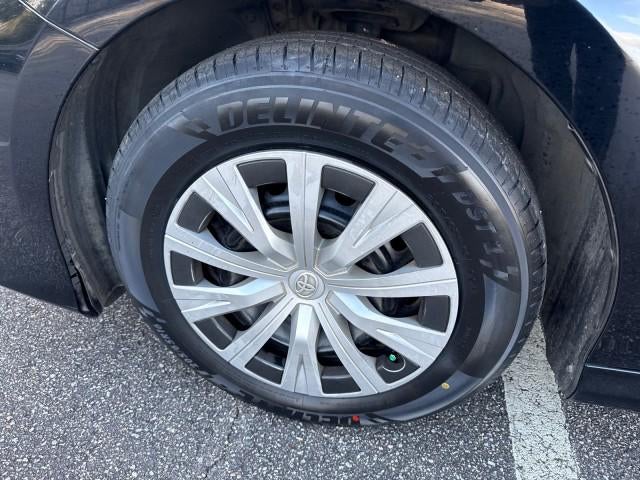 2022 Toyota Camry Hybrid LE