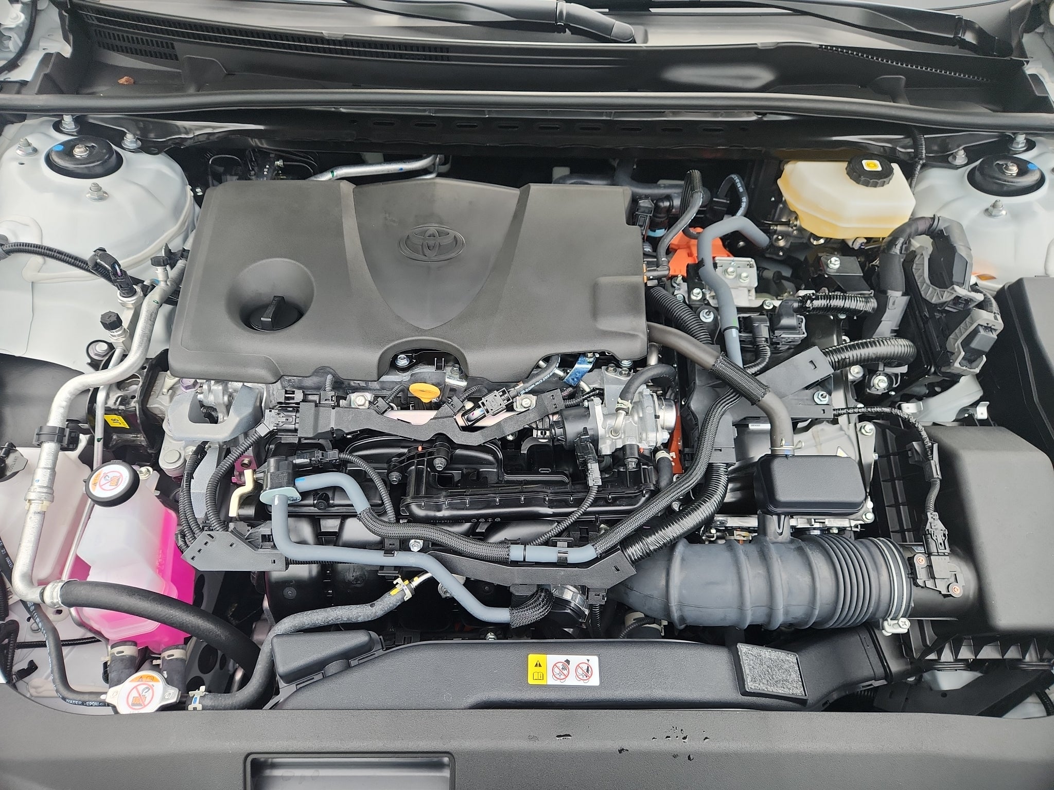 2026 Toyota Camry Hybrid SE