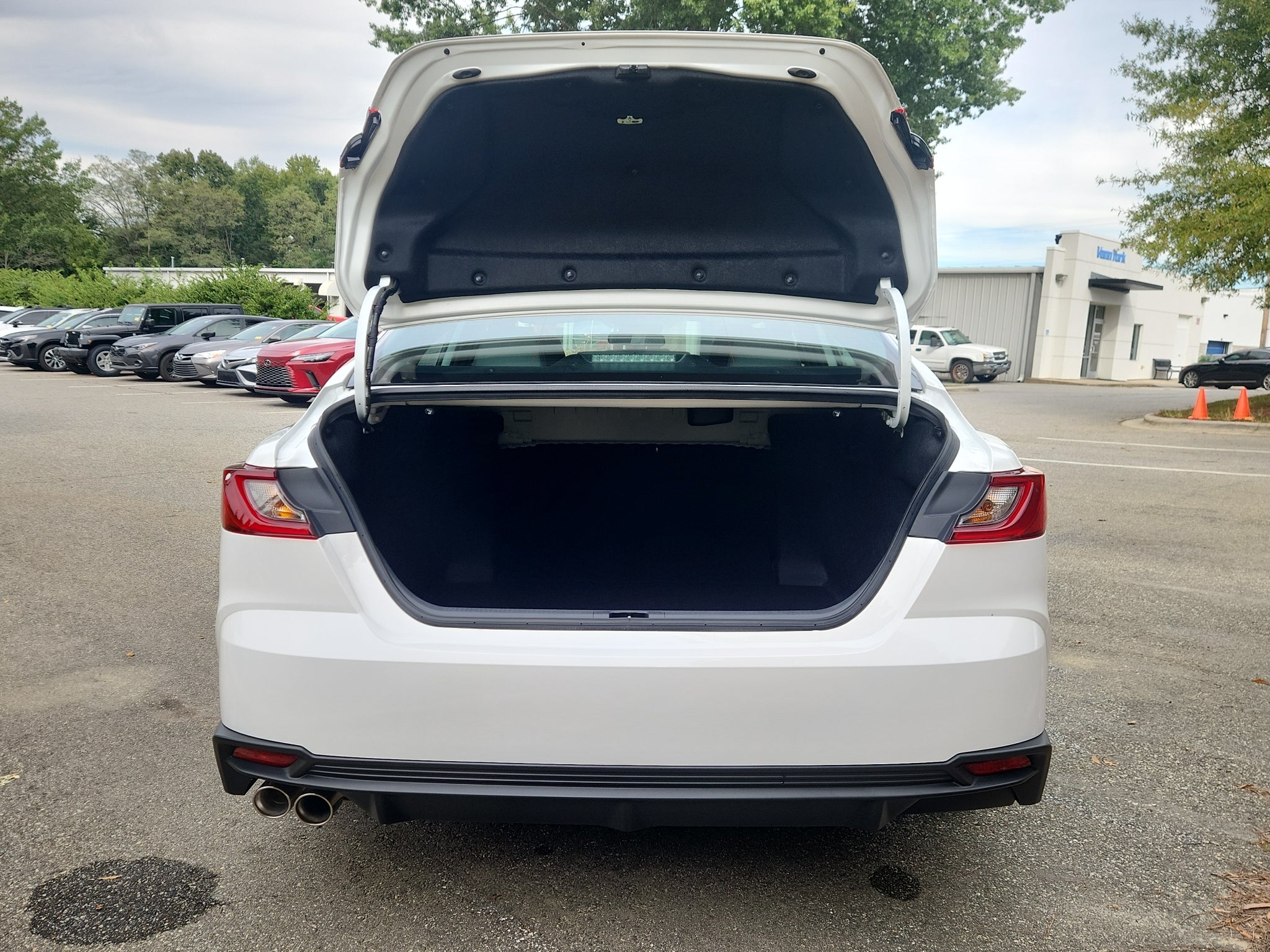2026 Toyota Camry Hybrid SE