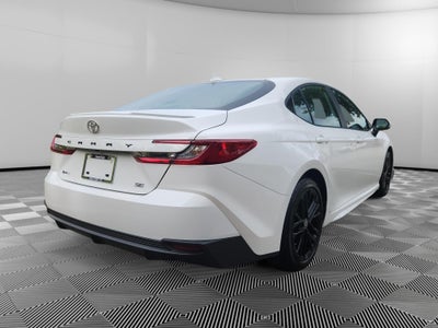 2026 Toyota Camry Hybrid SE