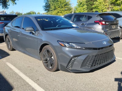2025 Toyota Camry Hybrid SE