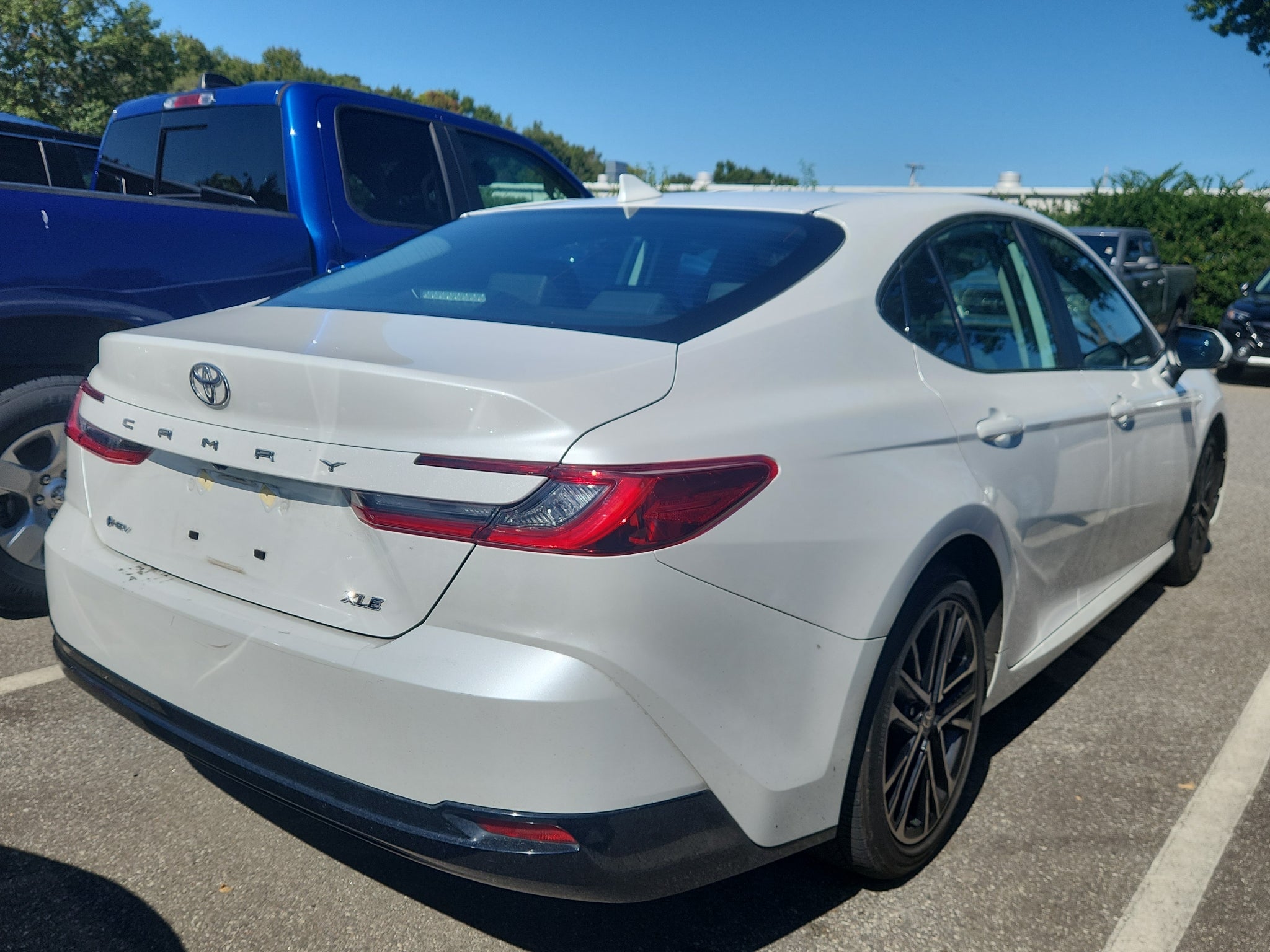 2025 Toyota Camry Hybrid XLE