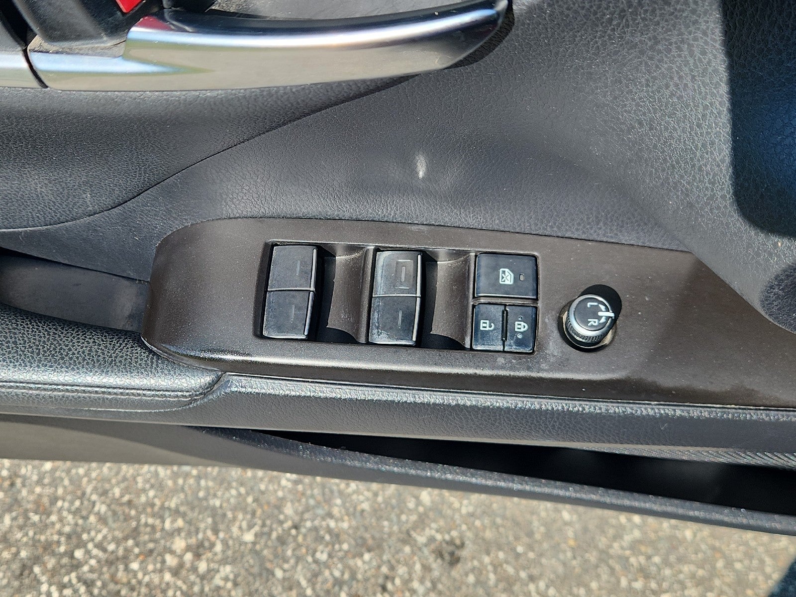 2022 Toyota Camry Hybrid XLE