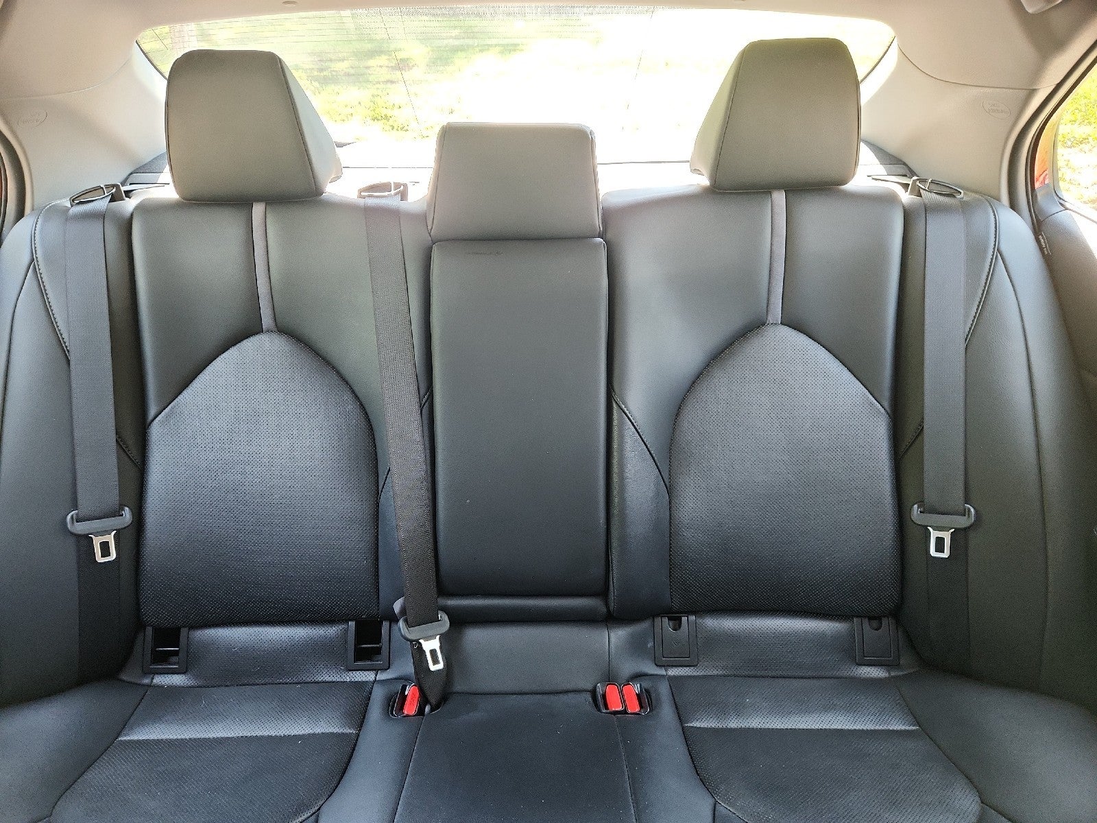 2022 Toyota Camry Hybrid XLE