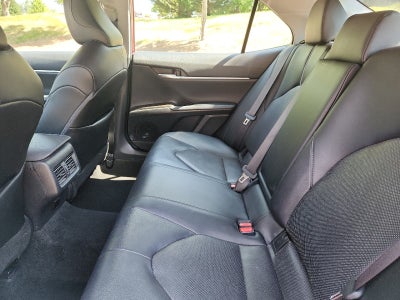 2022 Toyota Camry Hybrid XLE