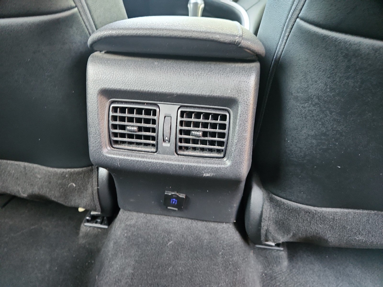2022 Toyota Camry Hybrid XLE