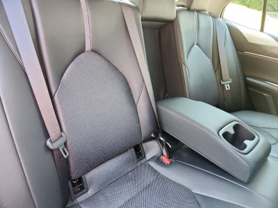 2022 Toyota Camry Hybrid XLE