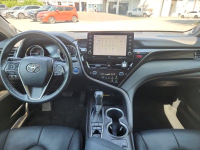 2022 Toyota Camry Hybrid XLE