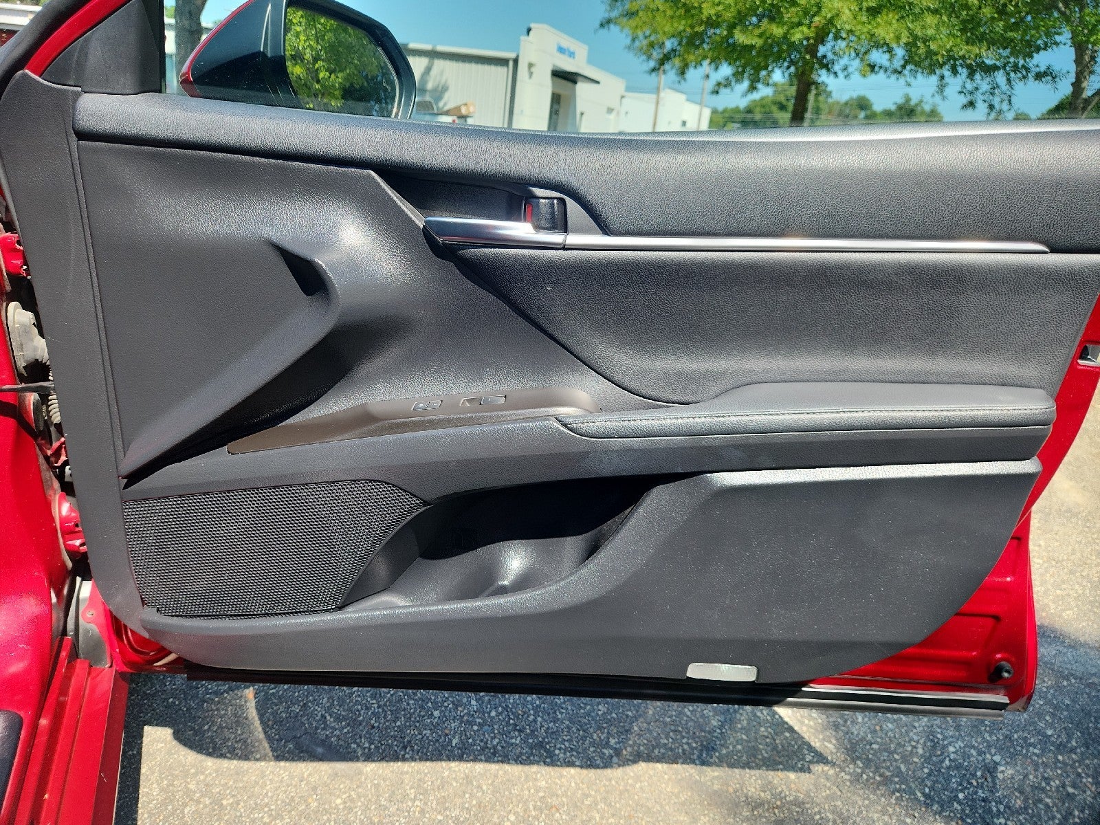 2022 Toyota Camry Hybrid XLE