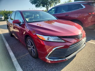 2022 Toyota Camry Hybrid XLE