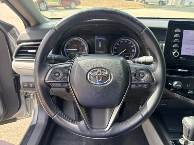 2022 Toyota Camry Hybrid SE