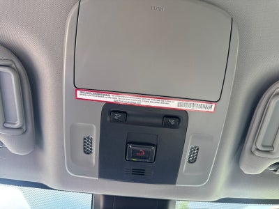 2022 Toyota Camry Hybrid SE