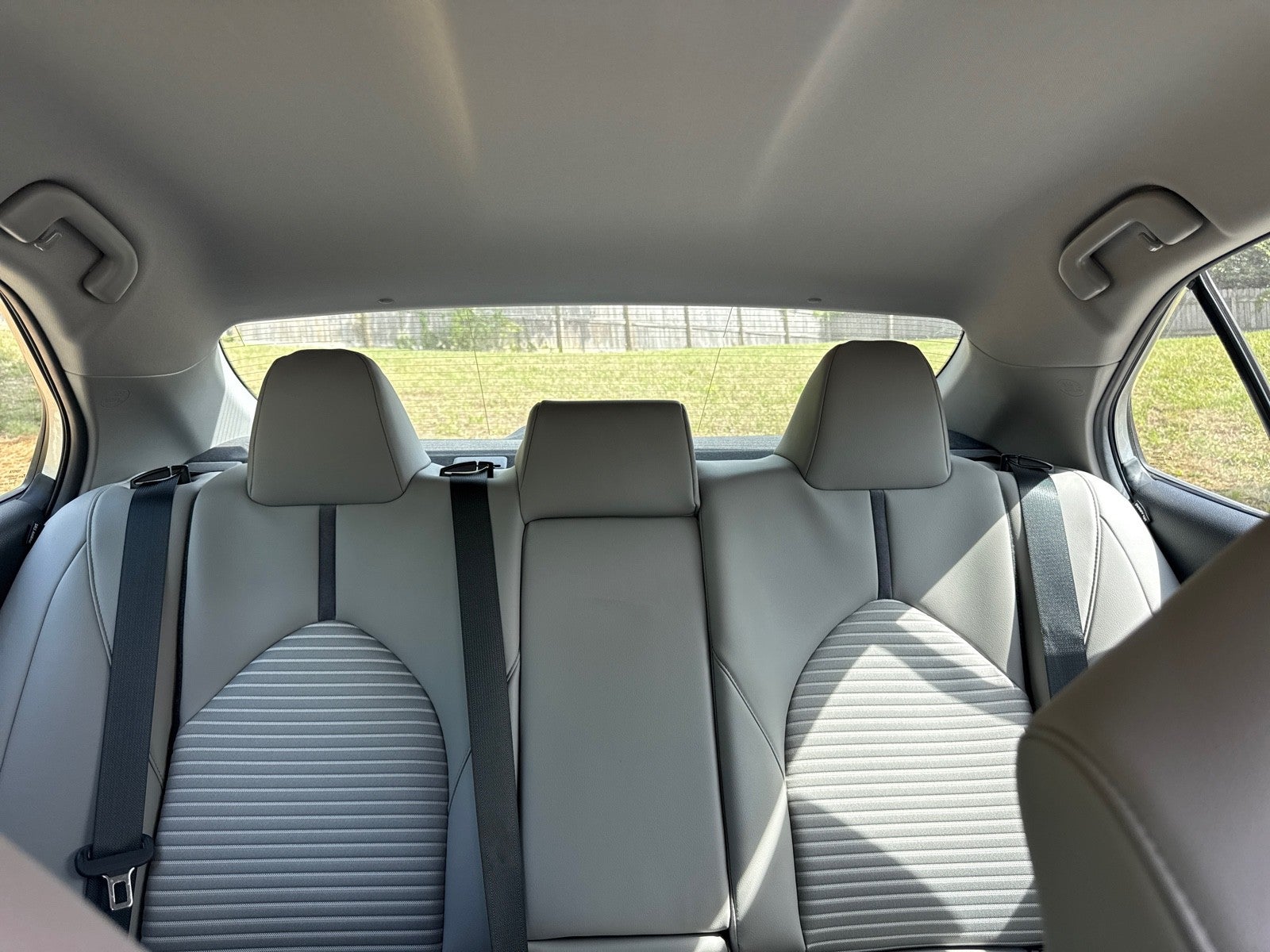 2022 Toyota Camry Hybrid SE