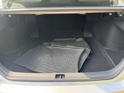 2022 Toyota Camry Hybrid SE