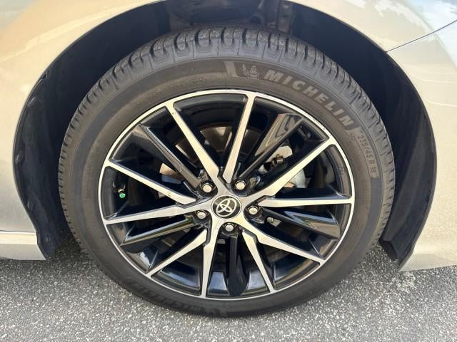 2022 Toyota Camry Hybrid SE
