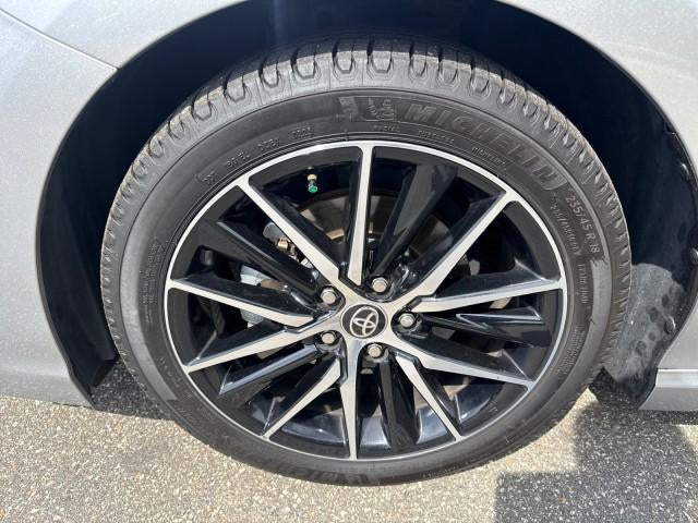 2022 Toyota Camry Hybrid SE