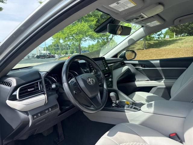 2022 Toyota Camry Hybrid SE