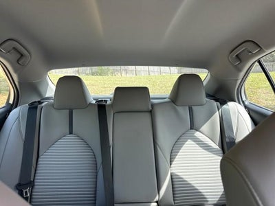 2022 Toyota Camry Hybrid SE