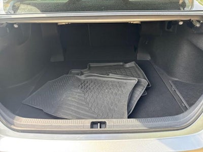 2022 Toyota Camry Hybrid SE