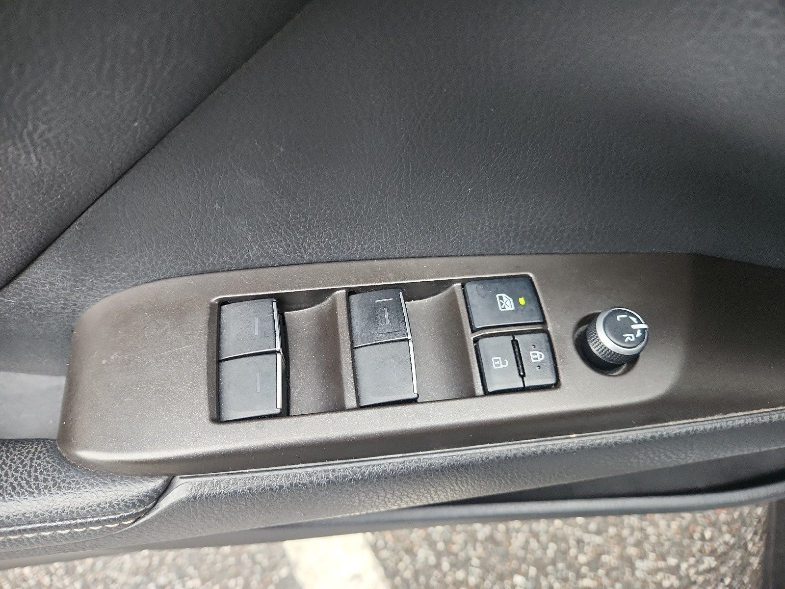 2021 Toyota Camry XSE - Photo 18