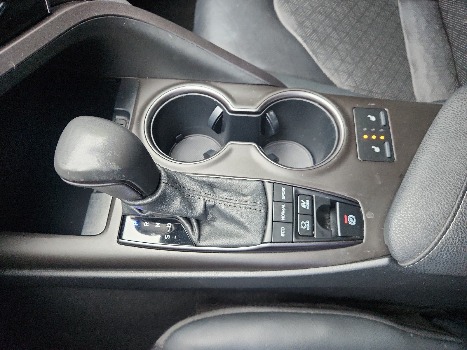 2021 Toyota Camry XSE - Photo 26