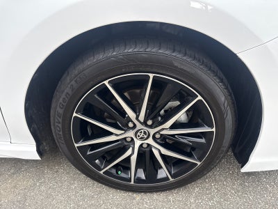 2022 Toyota Camry Hybrid SE