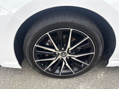 2022 Toyota Camry Hybrid SE