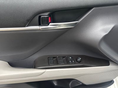 2022 Toyota Camry Hybrid SE