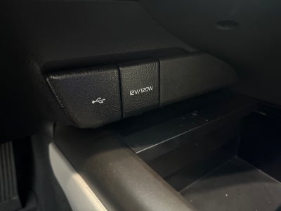 2022 Toyota Camry Hybrid SE