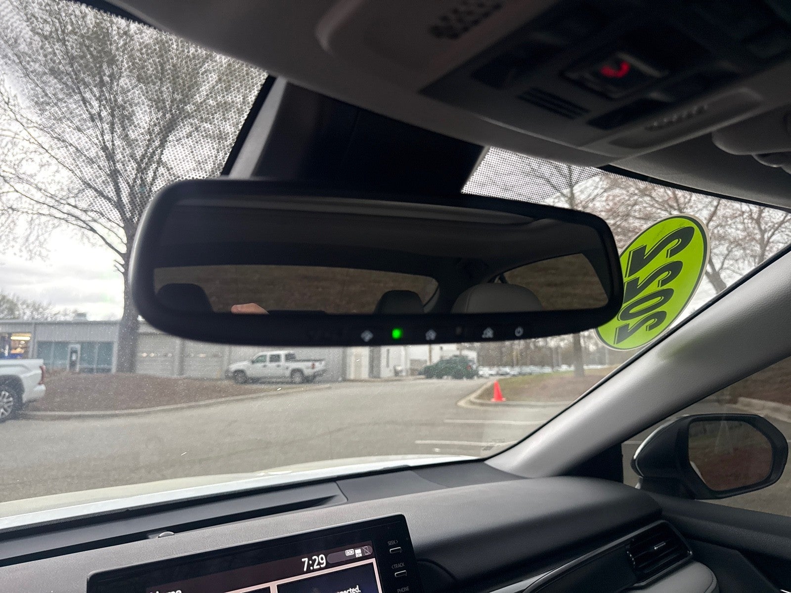 2022 Toyota Camry Hybrid SE