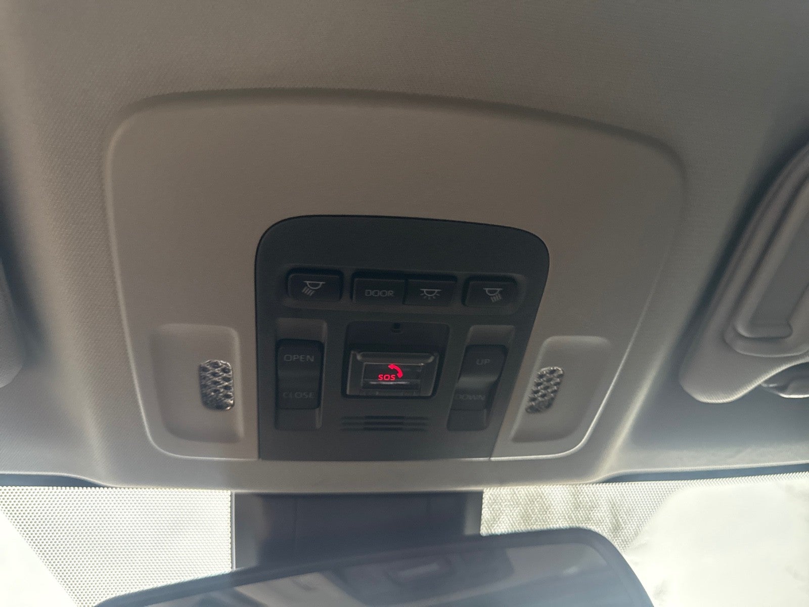 2022 Toyota Camry Hybrid SE