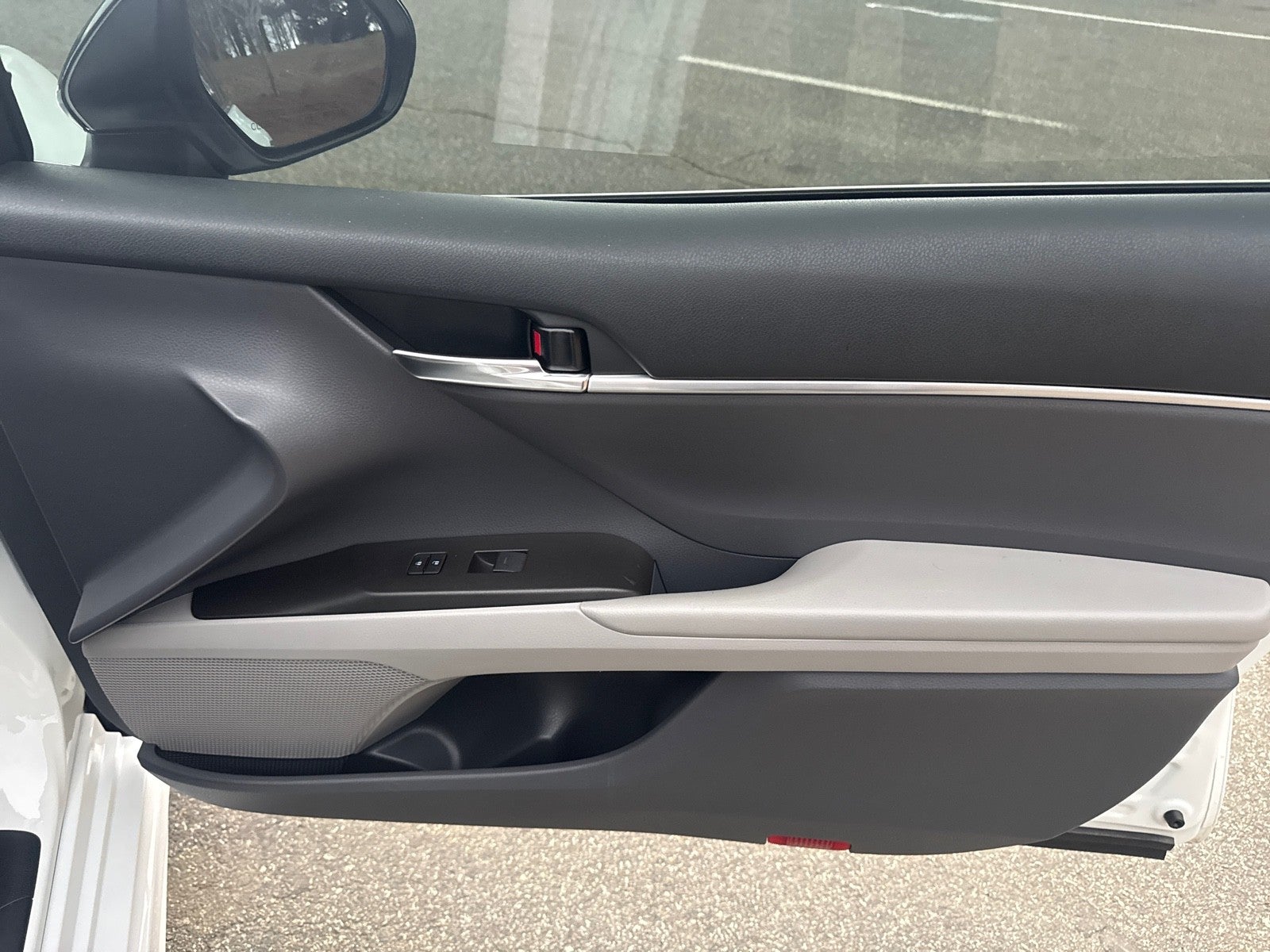 2022 Toyota Camry Hybrid SE