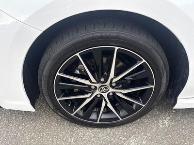 2022 Toyota Camry Hybrid SE