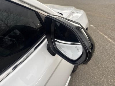 2022 Toyota Camry Hybrid SE