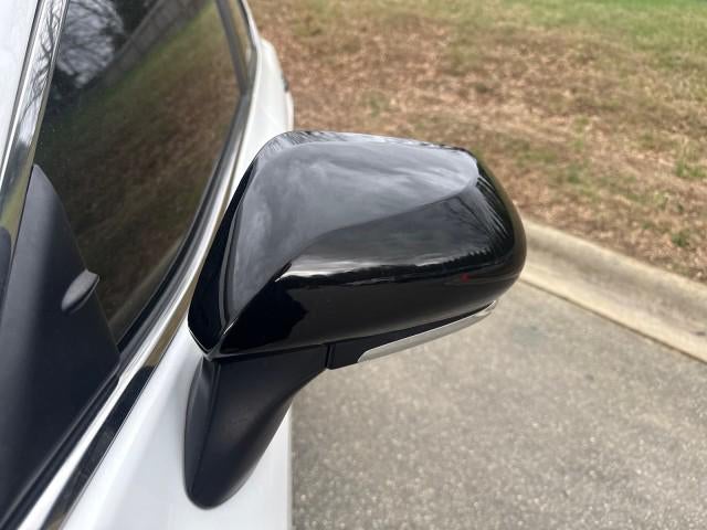 2022 Toyota Camry Hybrid SE